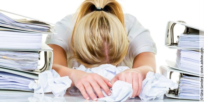 Nebennierenschwäche bei Hashimoto: Wie erschöpfte Nebennieren deine Schilddrüse ausbremsen und wie du sie wieder stärkst